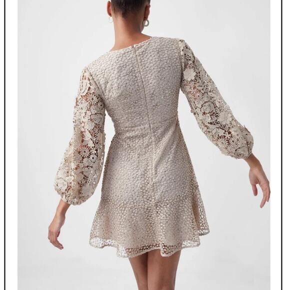 French Connection Lace Sequin Dress Womens Size 4 Gold V Neck NWT Cocktail - Picture 3 of 12